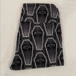 Lularoe Halloween Leggings Bat and Coffin OS